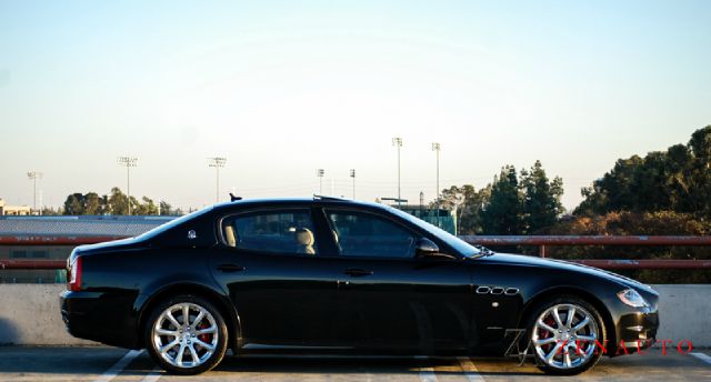 2011 Maserati Quattroporte SE Crewcab