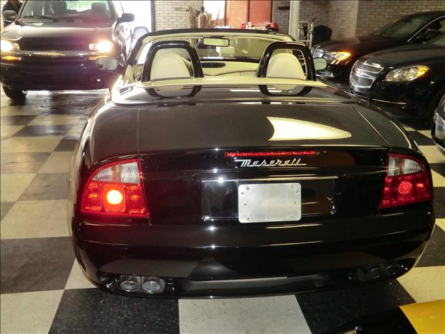 2003 Maserati Spyder 3.5L W/touring/nav/onstar 4WD