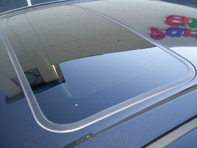 2004 Mazda 3 LS Z71 2WD