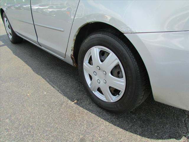 2004 Mazda 3 FWD W/3rd Row