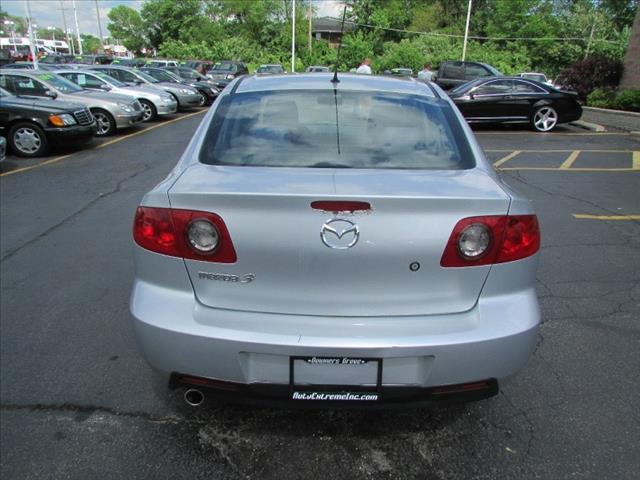 2004 Mazda 3 FWD W/3rd Row