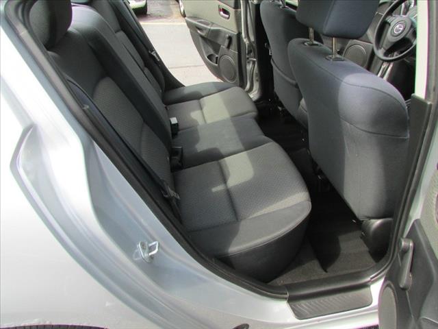 2004 Mazda 3 FWD W/3rd Row