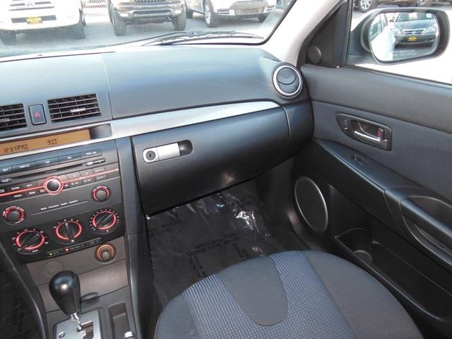 2004 Mazda 3 4dr Sdn Touring Signature RWD