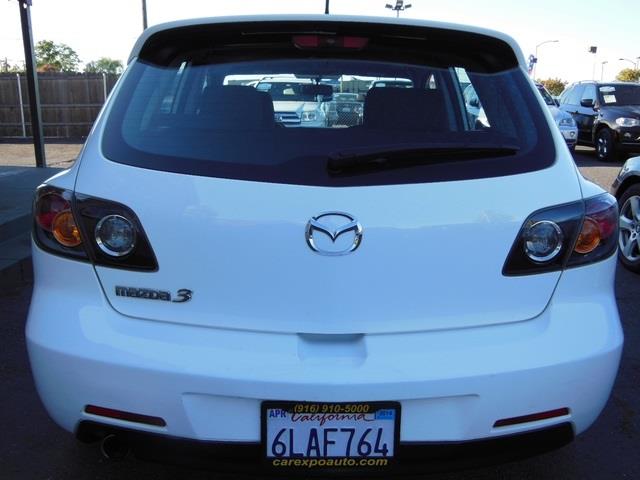 2004 Mazda 3 4dr Sdn Touring Signature RWD