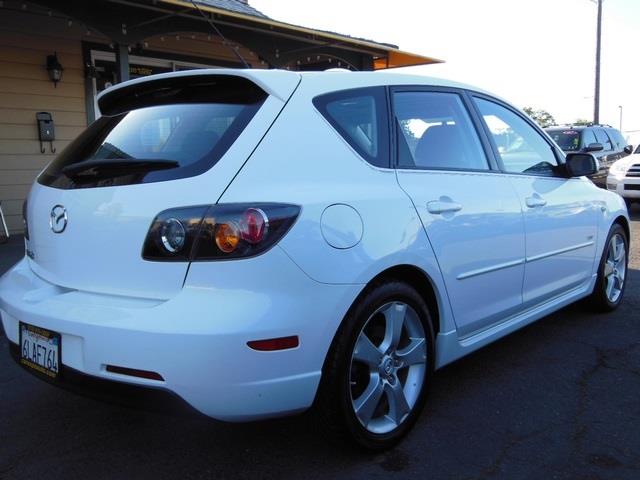2004 Mazda 3 4dr Sdn Touring Signature RWD