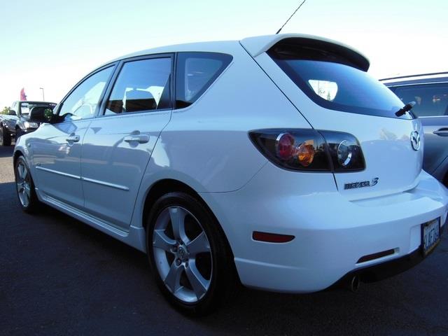 2004 Mazda 3 4dr Sdn Touring Signature RWD