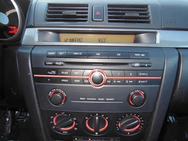 2004 Mazda 3 4dr Sdn Touring Signature RWD