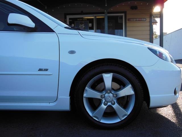 2004 Mazda 3 4dr Sdn Touring Signature RWD
