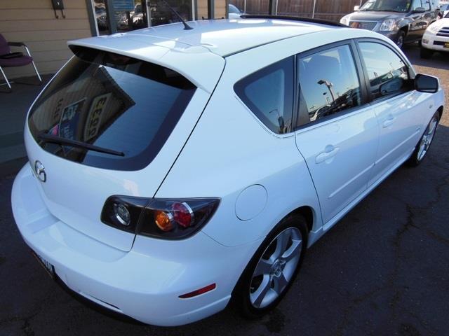 2004 Mazda 3 4dr Sdn Touring Signature RWD