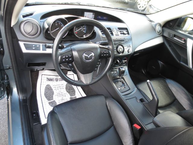 2012 Mazda 3 4dr Sdn Auto SE PZEV