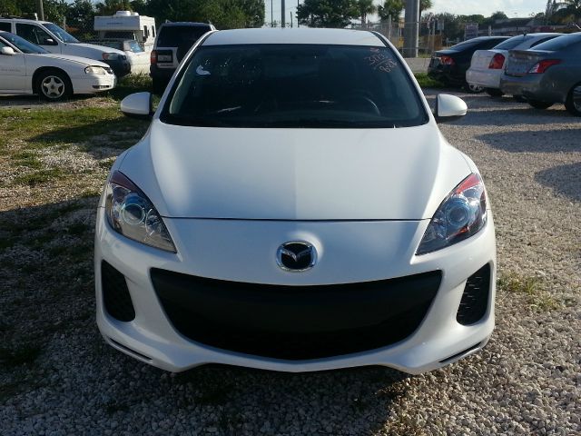 2013 Mazda 3 LS - Leather Roof Nice