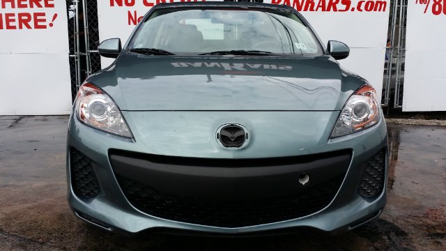 2013 Mazda 3 5 Door Quad Seating