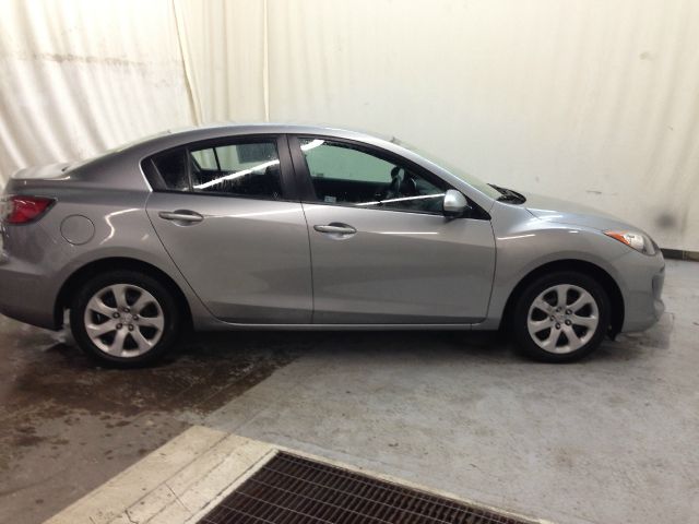 2013 Mazda 3 5 Door Quad Seating