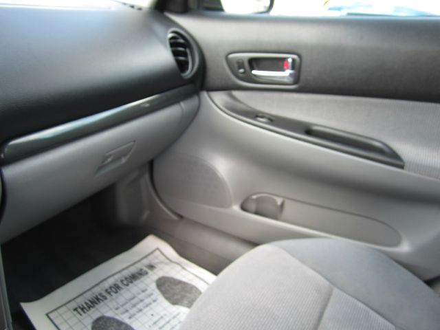2004 Mazda 6 XR