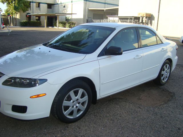 2006 Mazda 6 4dr Sdn 2.4L FWD