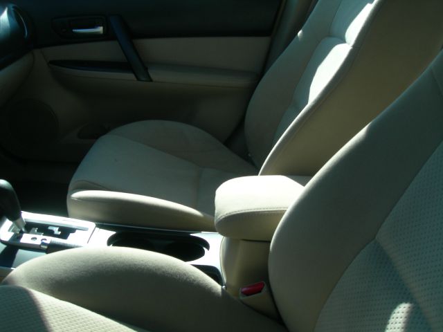 2006 Mazda 6 4dr Sdn 2.4L FWD