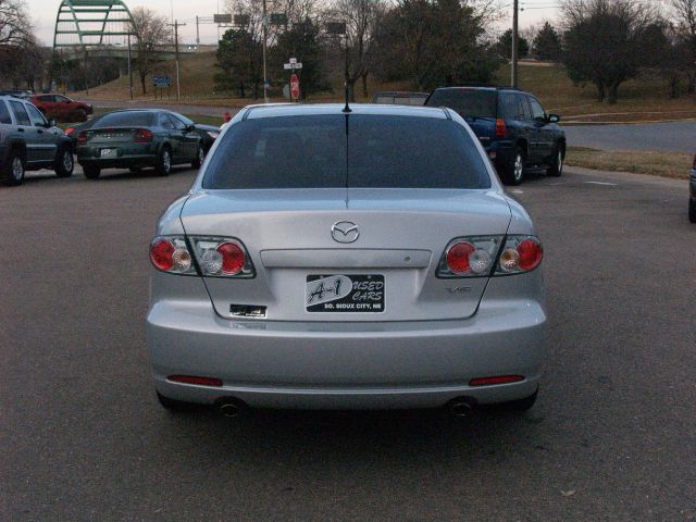 2006 Mazda 6 GL FWD 2.0L I4 Manual