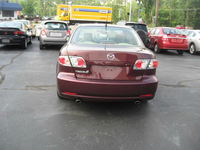 2006 Mazda 6 4dr Sdn 2.4L FWD