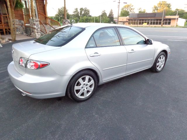 2006 Mazda 6 4dr Sdn 2.4L FWD