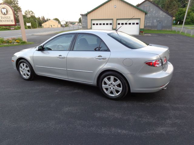2006 Mazda 6 4dr Sdn 2.4L FWD