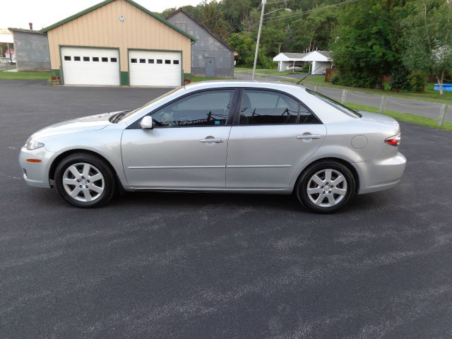 2006 Mazda 6 4dr Sdn 2.4L FWD