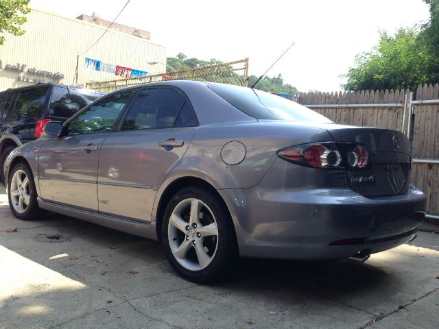 2007 Mazda 6 4dr Sdn 2.4L FWD