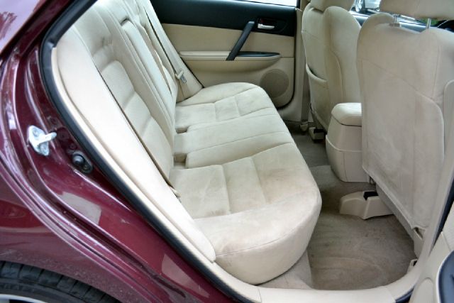 2007 Mazda 6 4dr Sdn 2.4L FWD