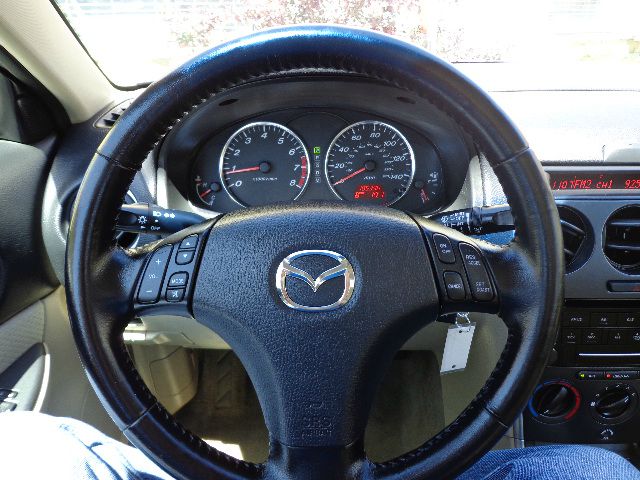 2007 Mazda 6 4dr Sdn 2.4L FWD