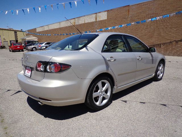 2007 Mazda 6 4dr Sdn 2.4L FWD