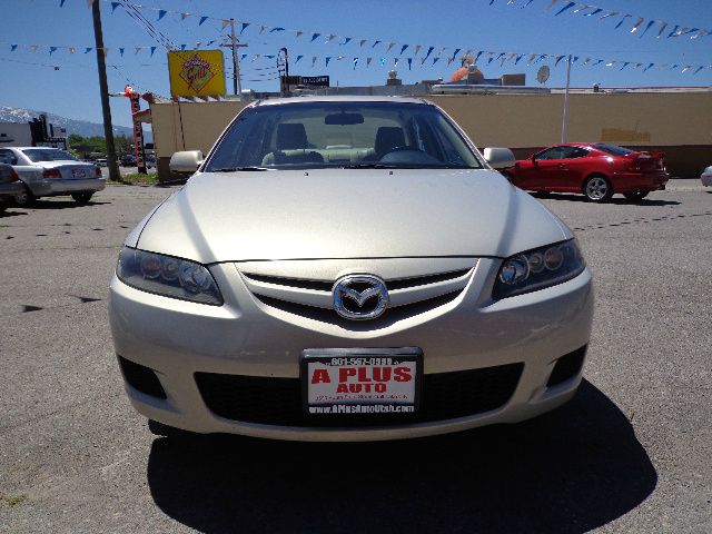 2007 Mazda 6 4dr Sdn 2.4L FWD