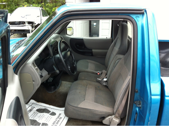 1996 Mazda B-Series 4dr Wgn 3.2L W/sunroof