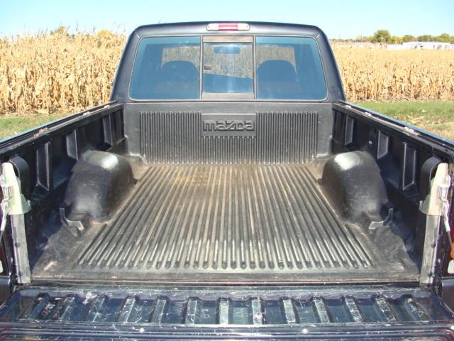 1997 Mazda B-Series LE