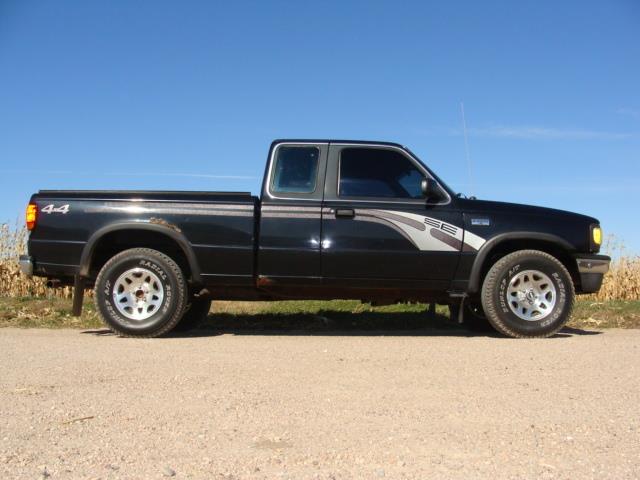 1997 Mazda B-Series LE