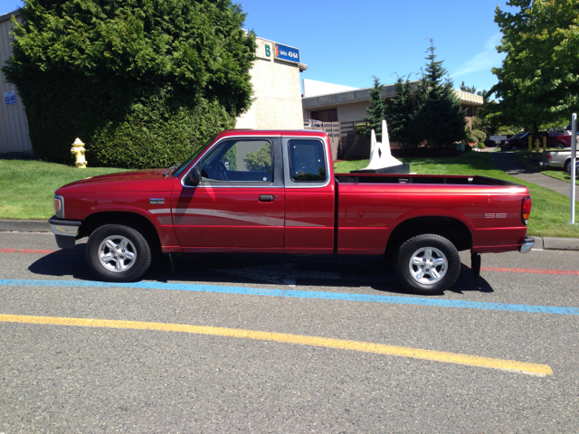 1997 Mazda B-Series 4D Truck