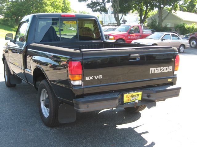 2000 Mazda B-Series 740il 4dr Sdn Sedan