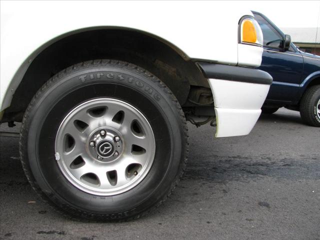 2001 Mazda B-Series ZR4