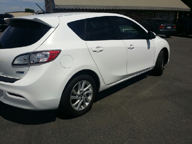 2013 Mazda Mazda3 Roadtrek