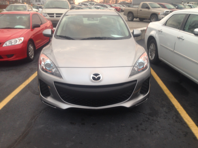2013 Mazda Mazda3 LS - Leather Roof Nice