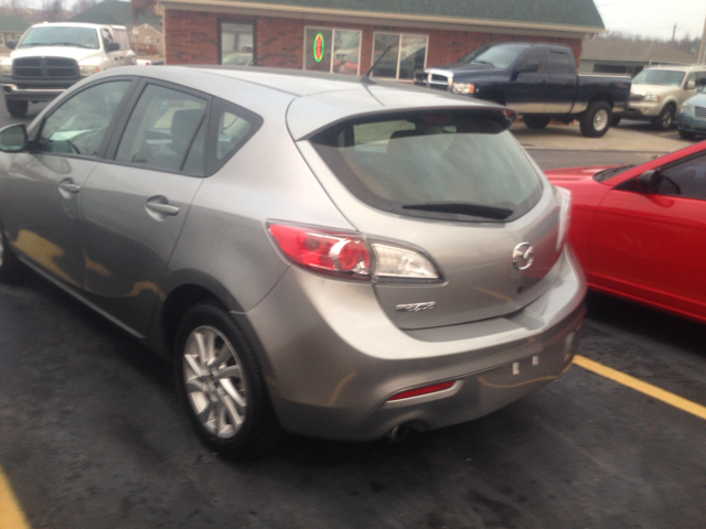2013 Mazda Mazda3 LS - Leather Roof Nice