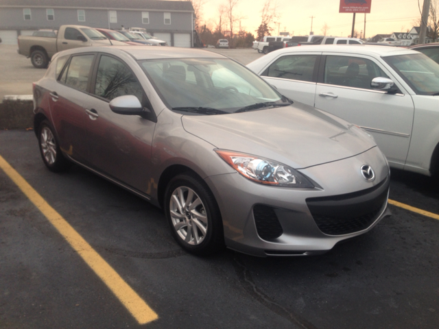 2013 Mazda Mazda3 LS - Leather Roof Nice
