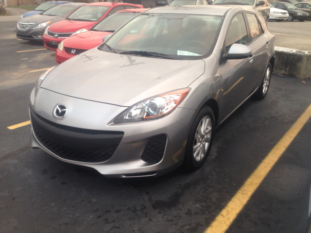 2013 Mazda Mazda3 LS - Leather Roof Nice