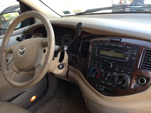 2000 Mazda MPV SE
