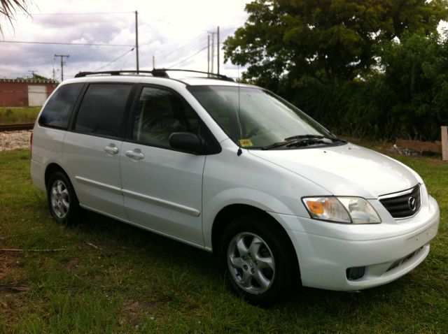2001 Mazda MPV LW2