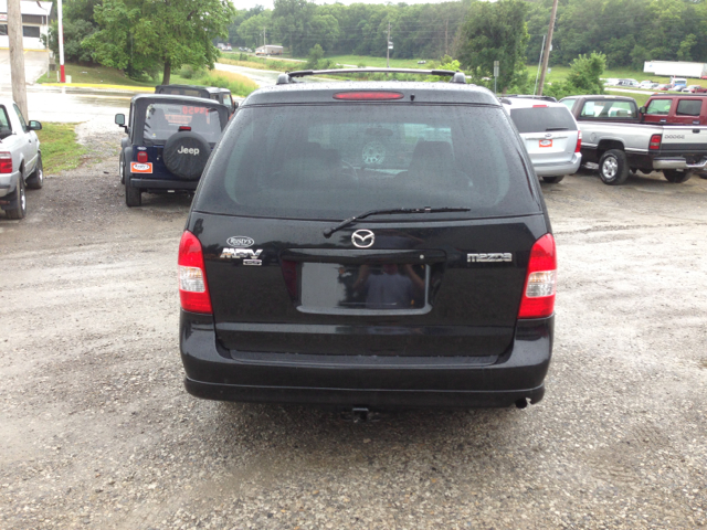 2001 Mazda MPV LW2