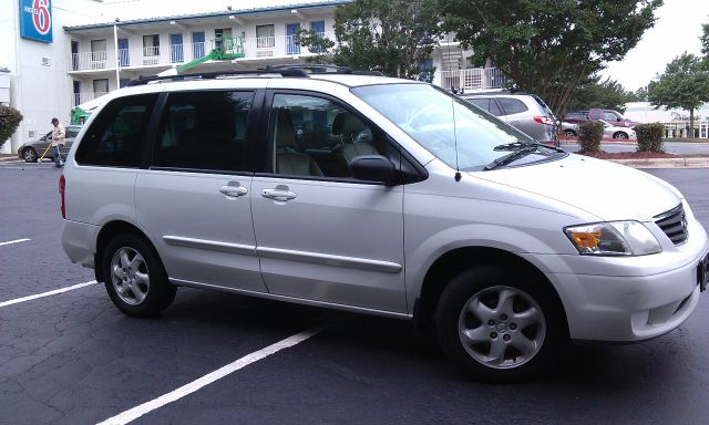 2001 Mazda MPV LW2
