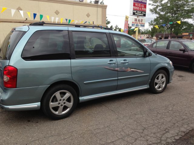 2003 Mazda MPV LW2