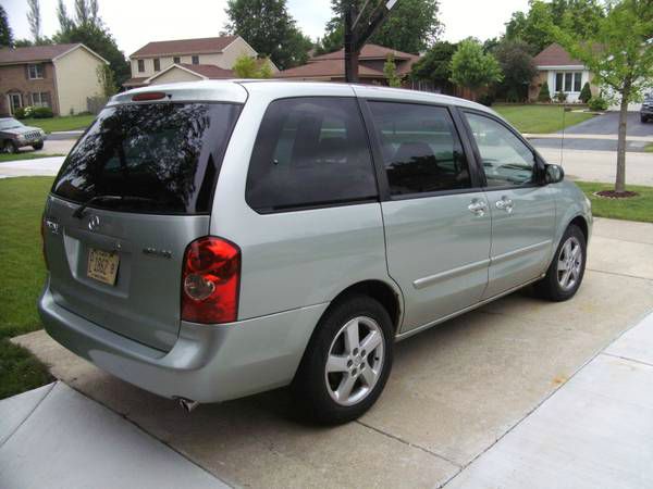 2003 Mazda MPV LW2