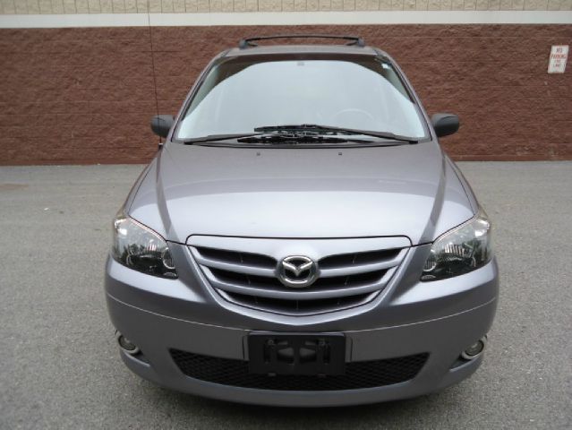 2004 Mazda MPV LW2