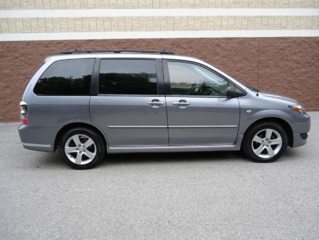 2004 Mazda MPV LW2