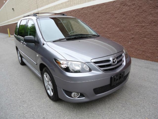 2004 Mazda MPV LW2